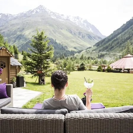 Verwöhn-harmoniehotel Mandarfnerhof Hotel St. Leonhard im Pitztal