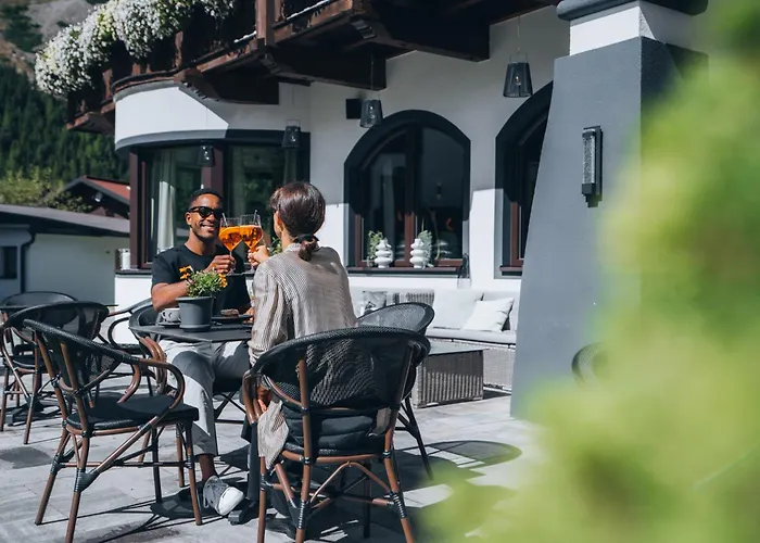 Boutique Mandarfnerhof Hotel St. Leonhard im Pitztal